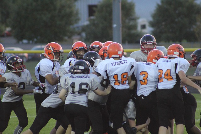 送回阿贾克斯？乔-科尔：安东尼未能适应英超，他应该考虑离开.